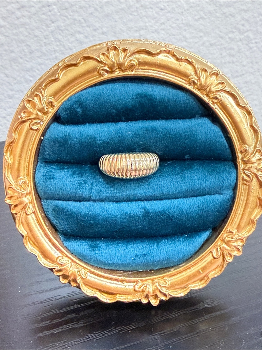 Mejuri Dome Texture Gold Ring Size 6